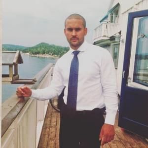 Meet your Posher, Jonathan